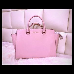‼️SOLD‼️Michael Kors large Selma Satchel
